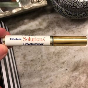 Senegence Lip Volumizer